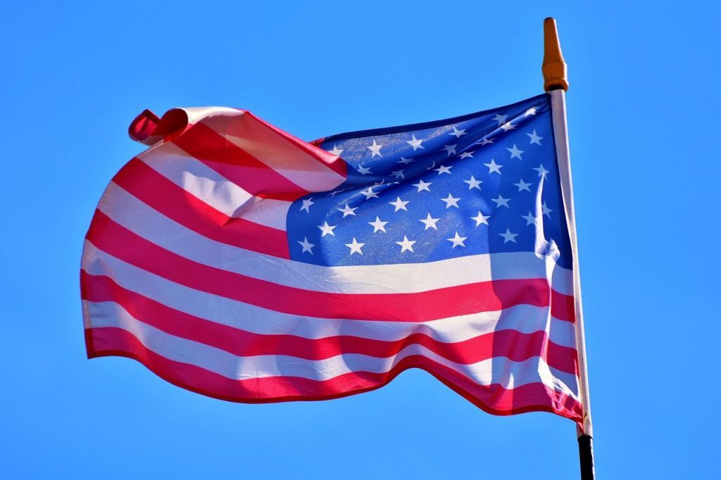 Us Considers New Covid-19 Rules For Travelers From China 2 US Flag