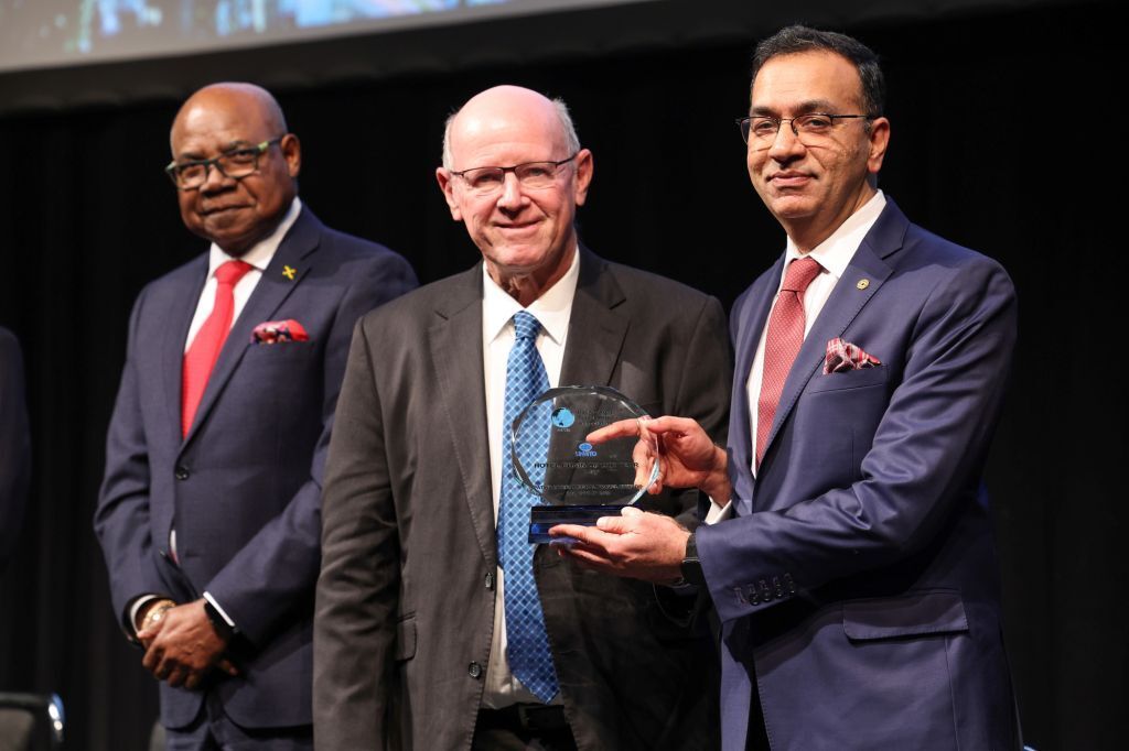 Alain St.Ange ITB Berlin award