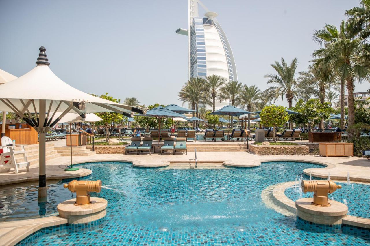7 Most Luxurious Hotels In Dubai 8 Jumeirah Al Naseem pool