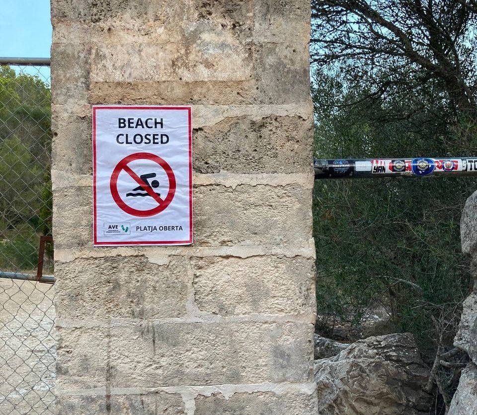 Fake Warning Signs in Mallorca