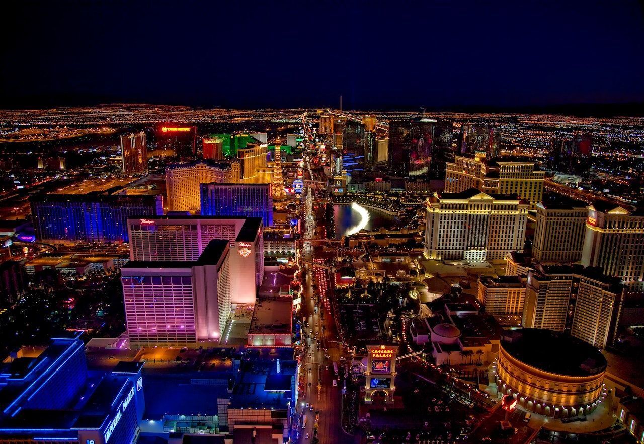 las vegas night strip pexels 161772