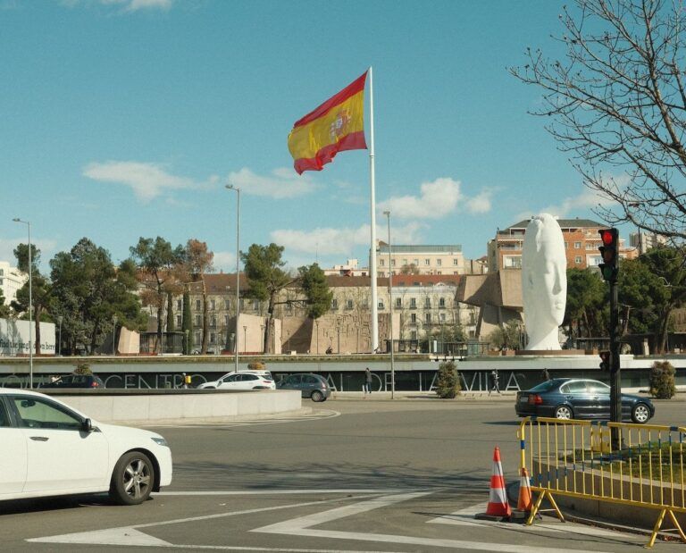 driving in Spain, tourism, flag