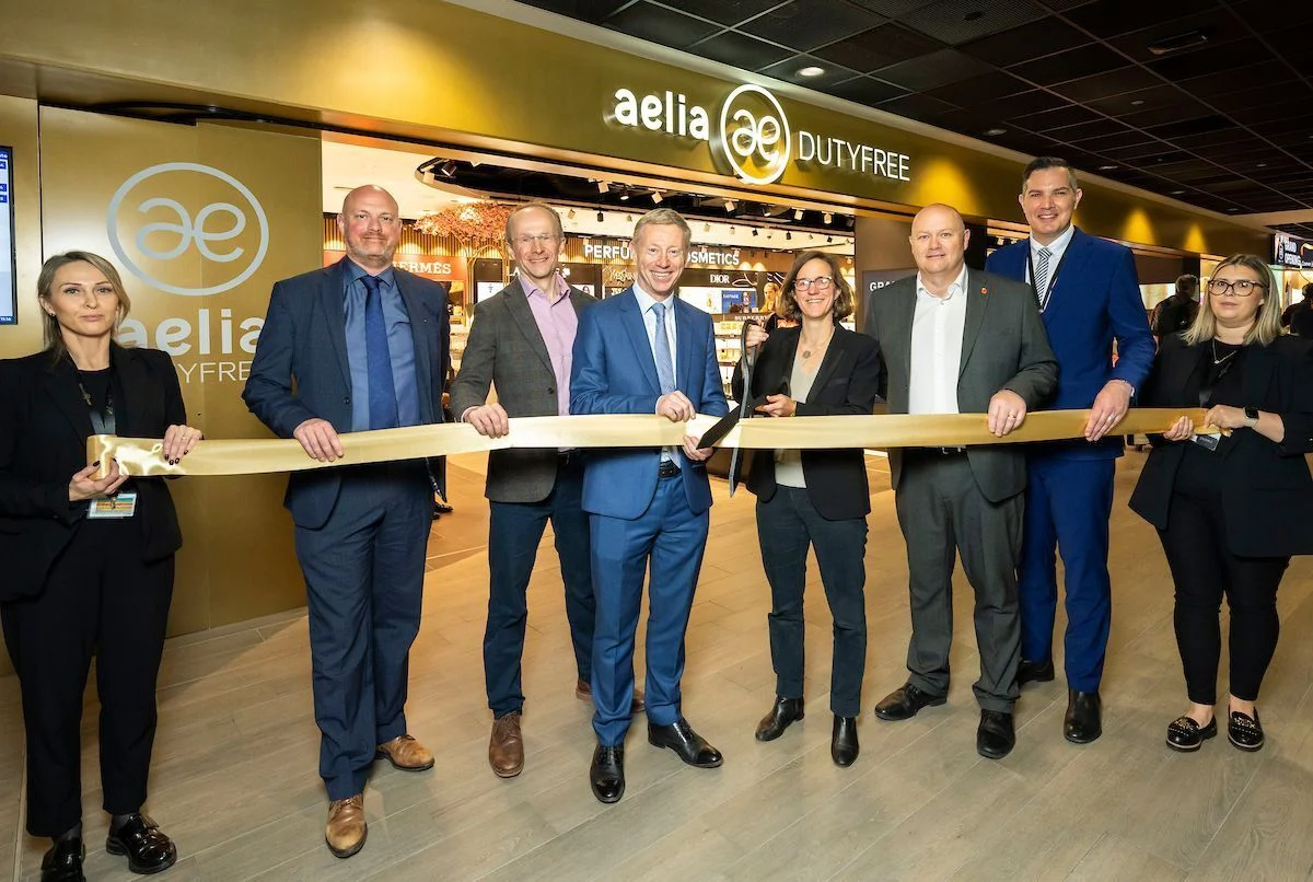 Aelia Duty Free ribbon cut