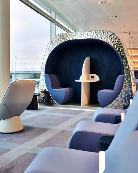 Oneworld Alliance Unveils Its First Lounge In Europe 9 oneworld Schiphol 019