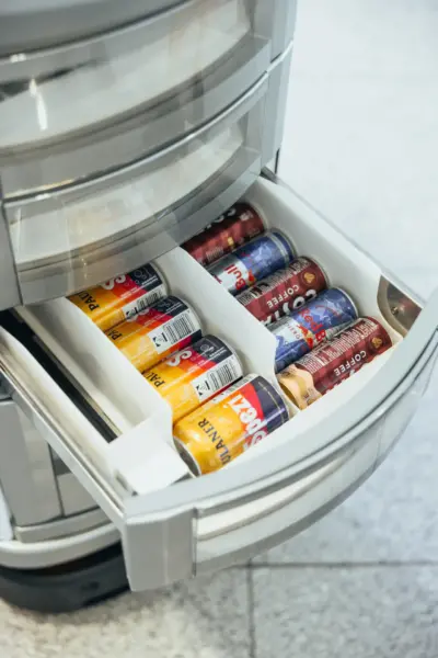Munich Airport Snackbot JEEVES drinks