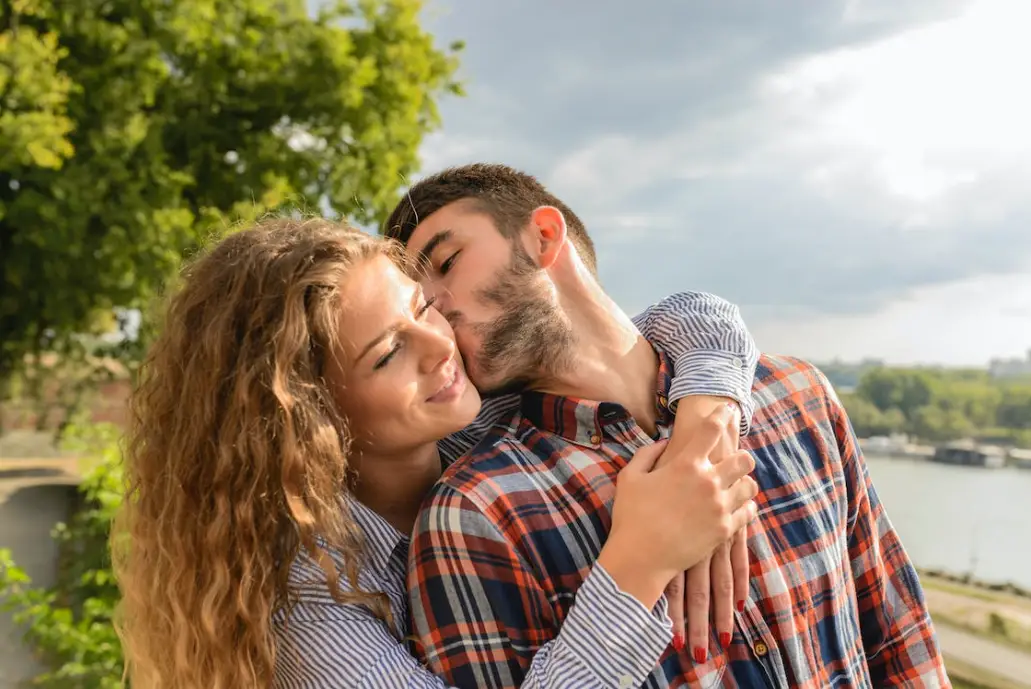 The Art Of Communication In Bi-Cultural Relationships 2 relationship, man kisses woman