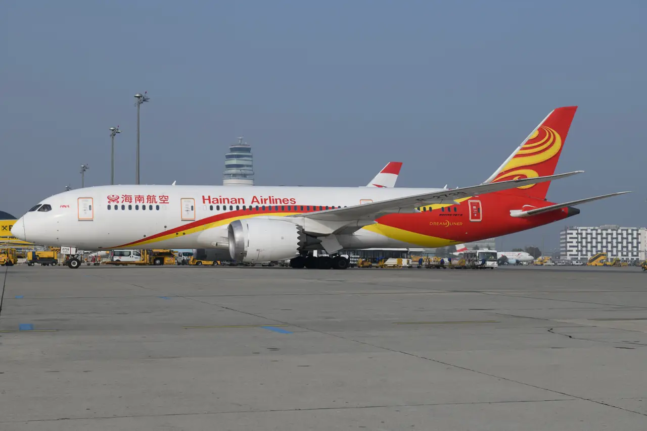 Hainan Airlines at Vienna Airport VIE