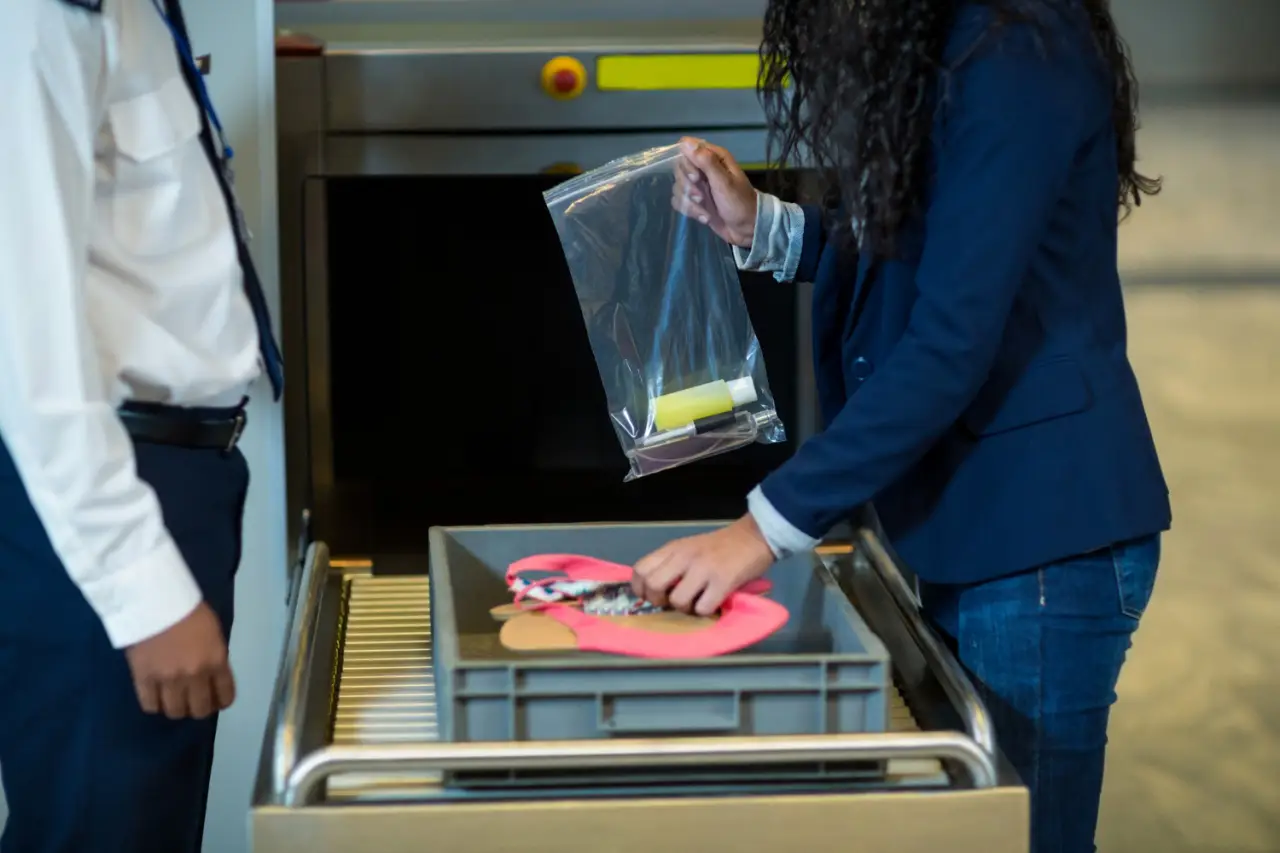 airport liquids security control