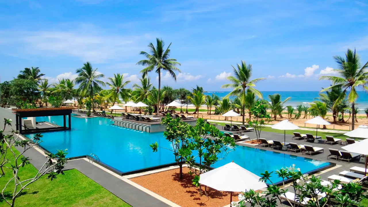 swimming pool of NH Bentota Ceysands Resort