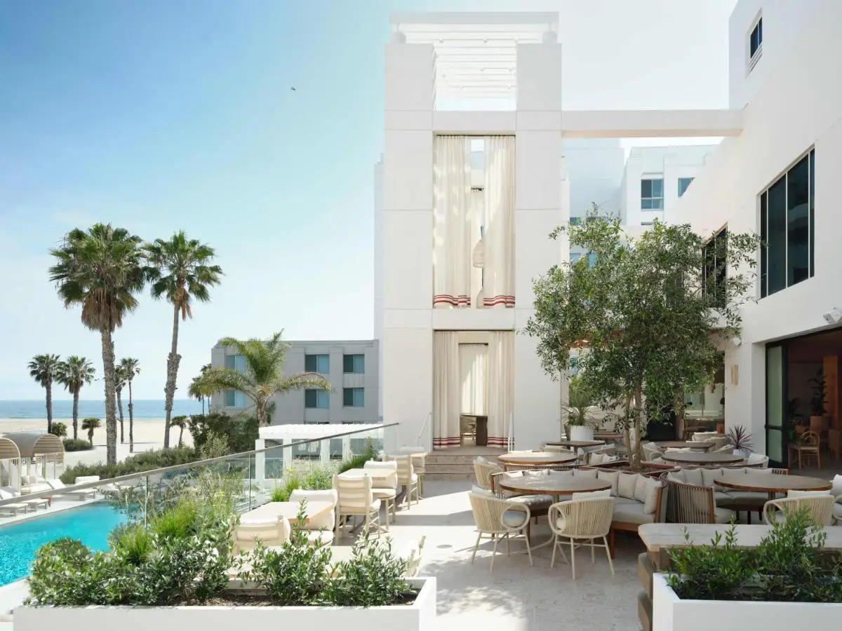 Sandbourne Santa Monica terrace pool beach