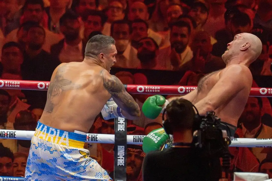 Usyk looking at fury gif