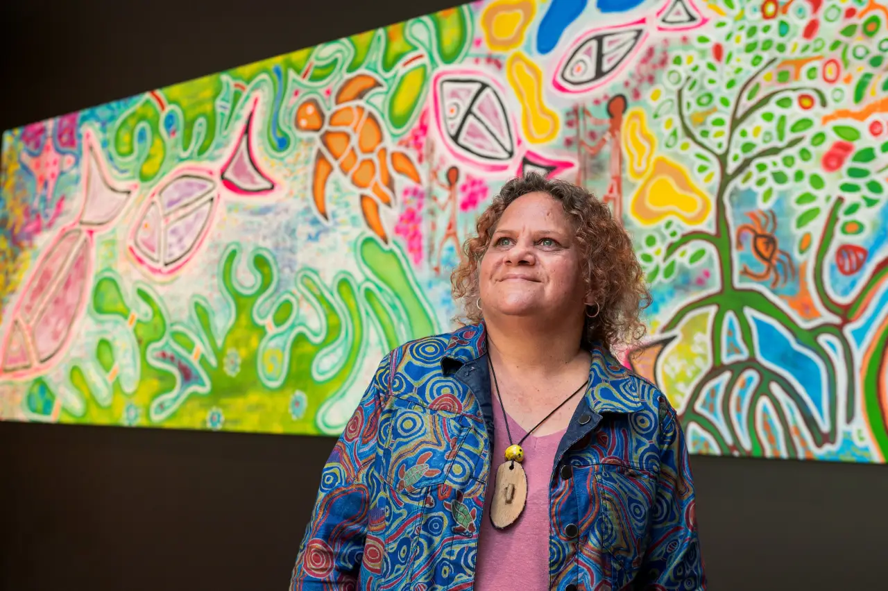 Elverina Johnson with her artwork