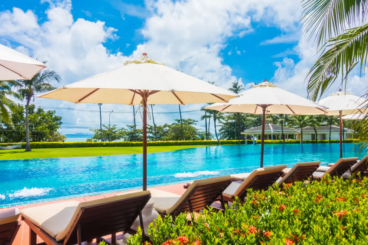 Americans Favor Hotels for Holiday Travel, Inflation Still a Hurdle