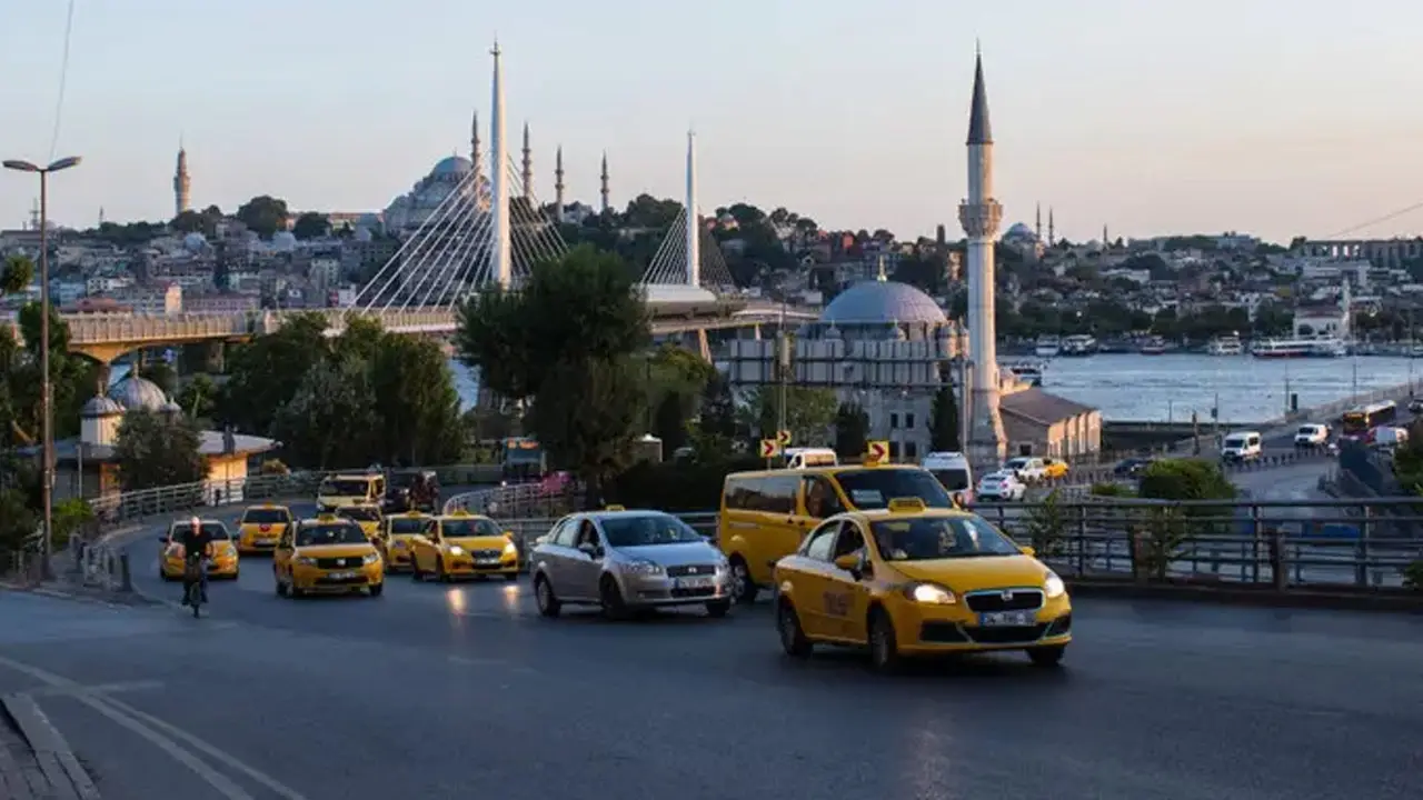 Istanbul Tackles Taxi Crisis with New App-Based System and More Taxis