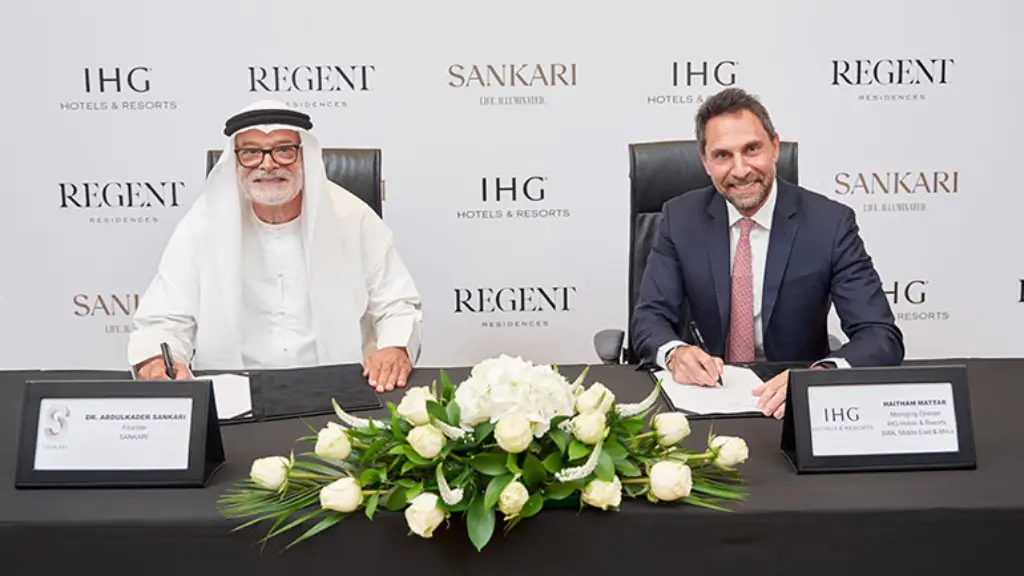 Dr. Abdulkader Sankari and Haitham Mattar signing agreement for IHG’s Regent Residences in Dubai.