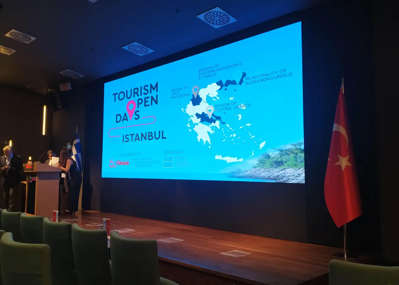 Presentation at the Greek Tourism Open Days event in Istanbul, showcasing Greek regions and promoting tourism collaboration with Turkish partners.