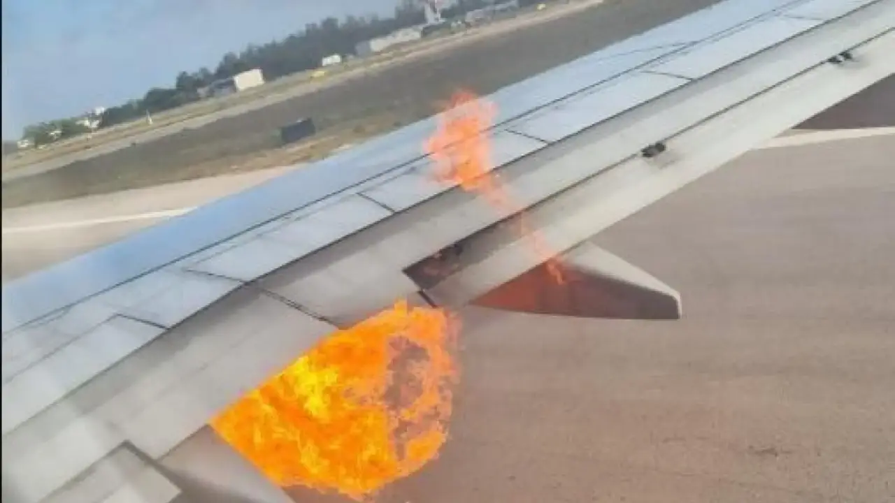 Ryanair Plane Evacuated After Engine Fire in Italy