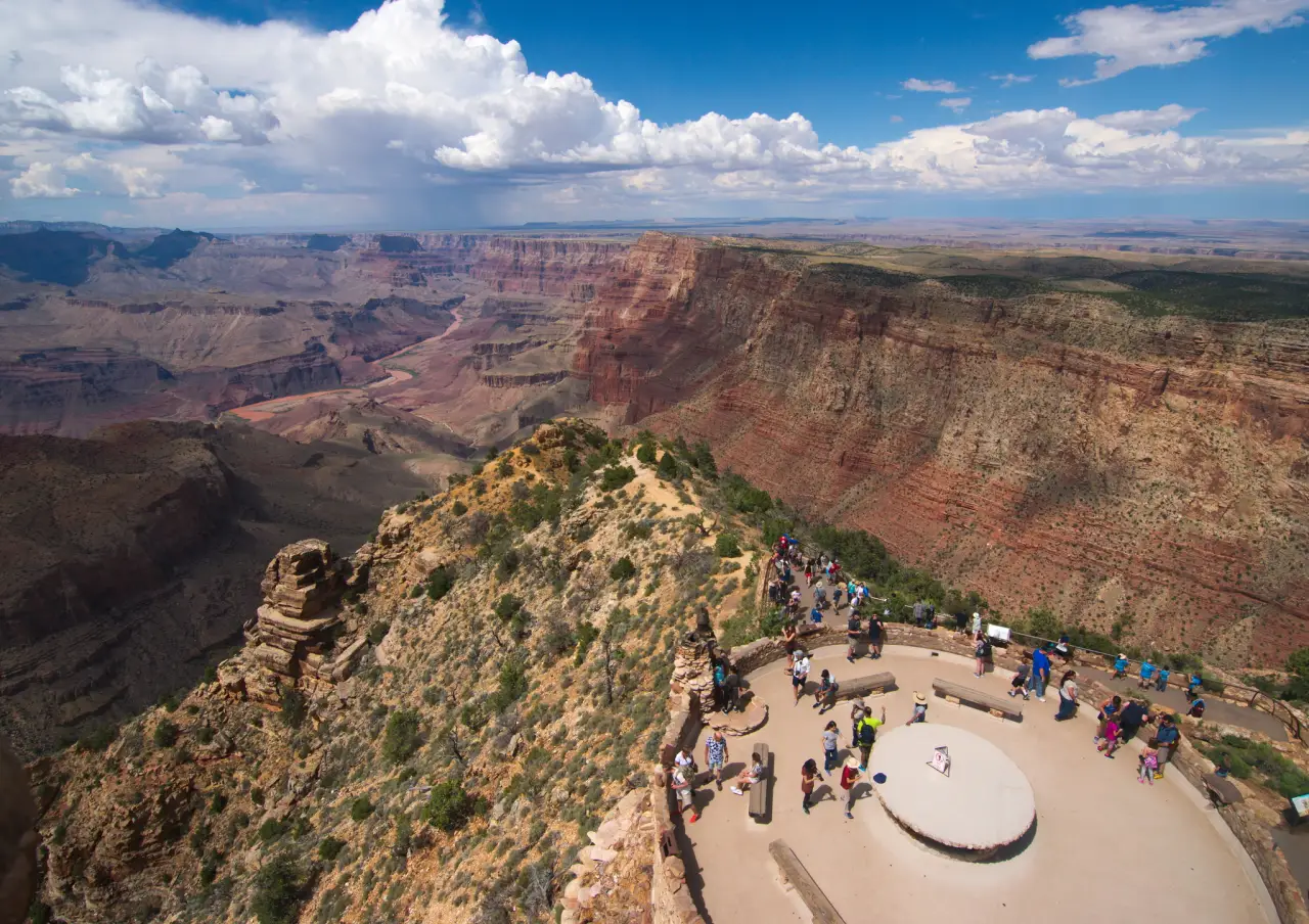 grand canyon scenic overlook visitors