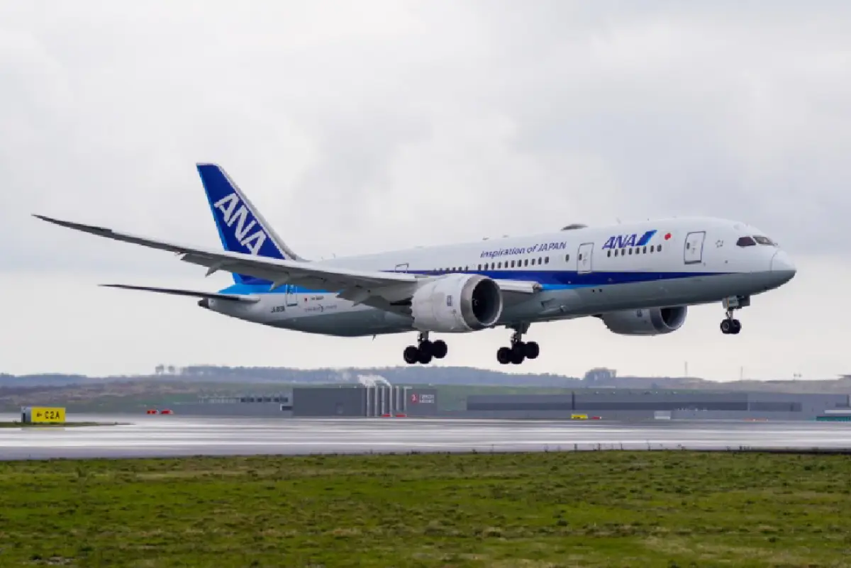 All Nippon Airways (ANA) Boeing 787-800 aircraft landing at Istanbul Airport during the inaugural Tokyo-Istanbul flight.