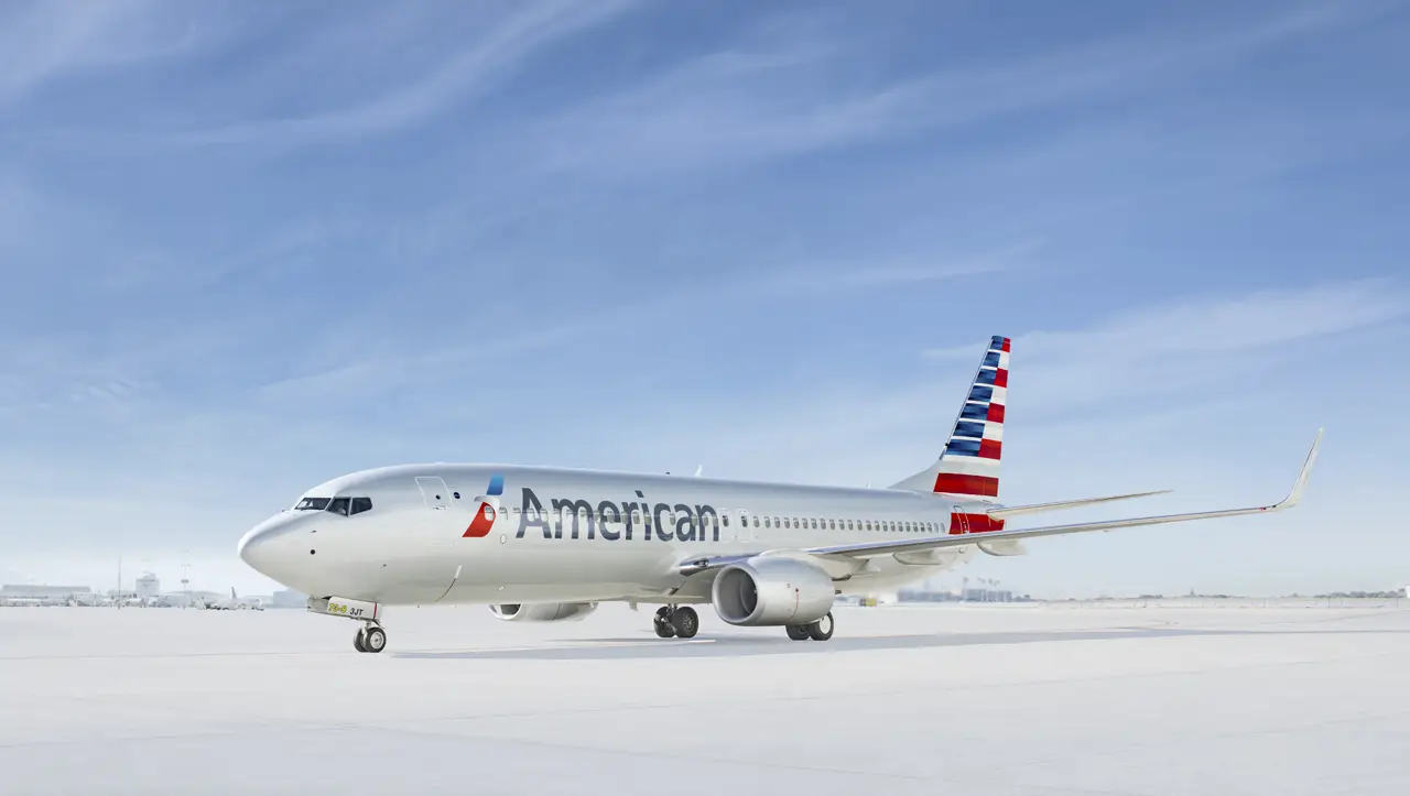 American Airlines B737” style=