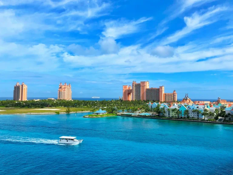 atlantis paradise island bahamas scenic view unsplash