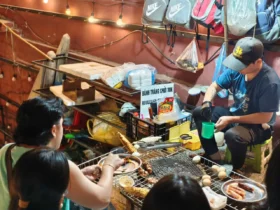 4b. Sapa street food vendor