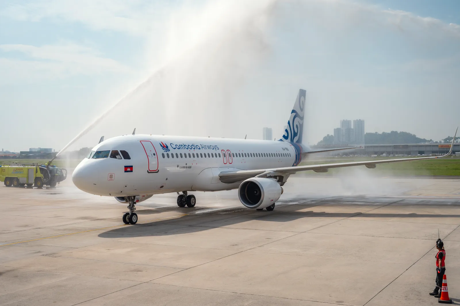 Cambodia Airways Launches Direct Phnom Penh–Penang Flights 24 Cambodia Airways Airbus A320 receives water salute on arrival at Penang International Airport during its inaugural Phnom Penh–Penang flight.