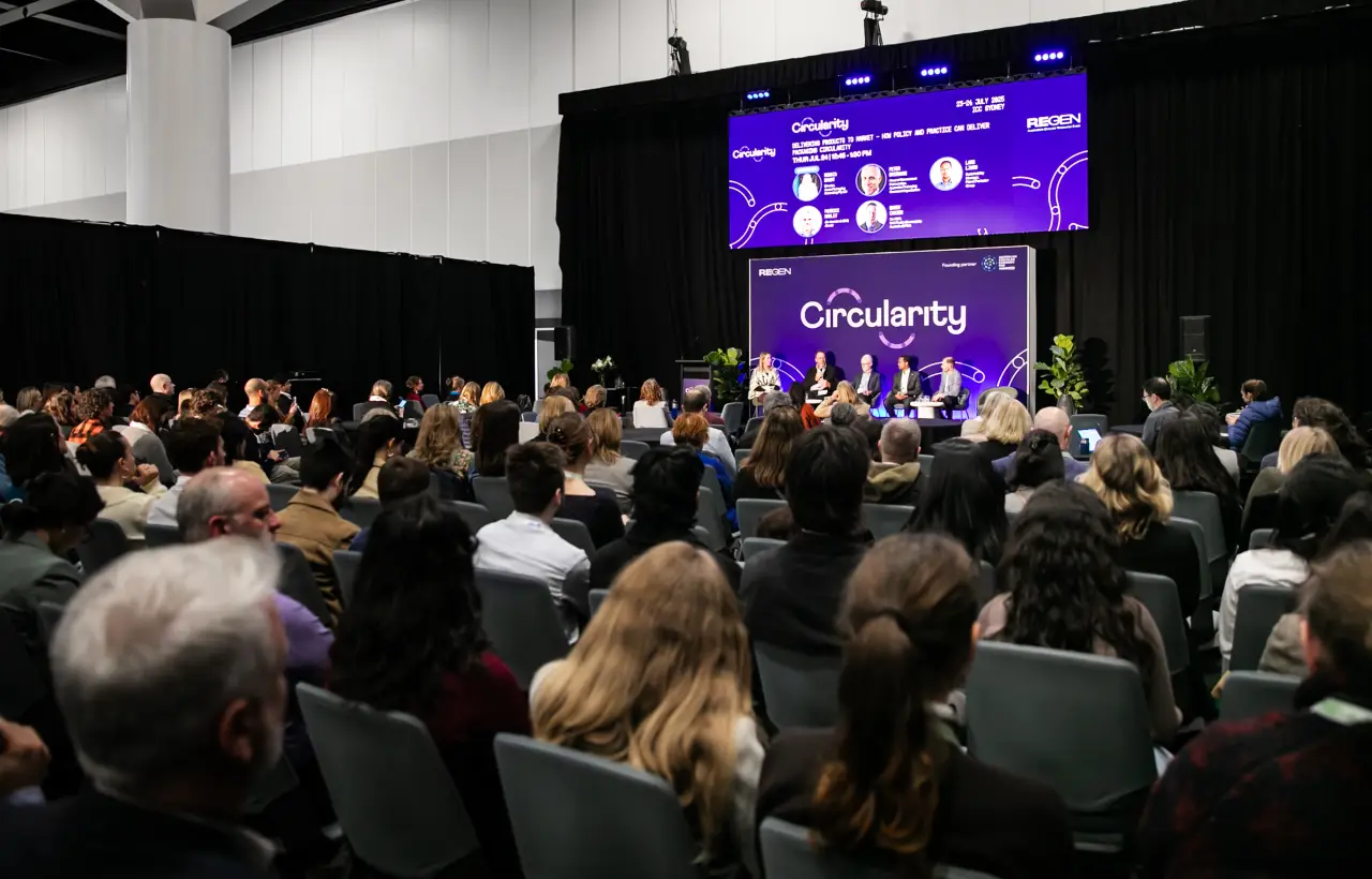 Icc Sydney Hosts Regen Expo 2025 With Focus On Sustainable Exhibitions 2 Audience attending a panel discussion at ReGen Expo 2025 in ICC Sydney, with the stage backdrop reading “Circularity” and speakers addressing sustainability topics.