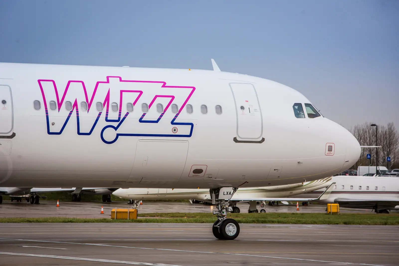 Ryanair Cuts 1 Million Seats in Spain as Wizz Air Plans Vienna Base Closure