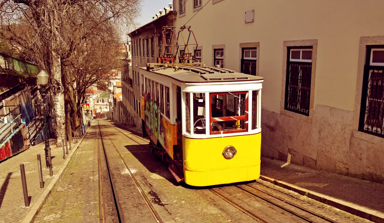 Lisbon Tram Crash Kills 17 in Tourist Zone