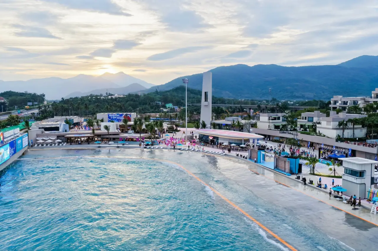 New resort in Hainan features China’s first Olympic-grade surf lagoon