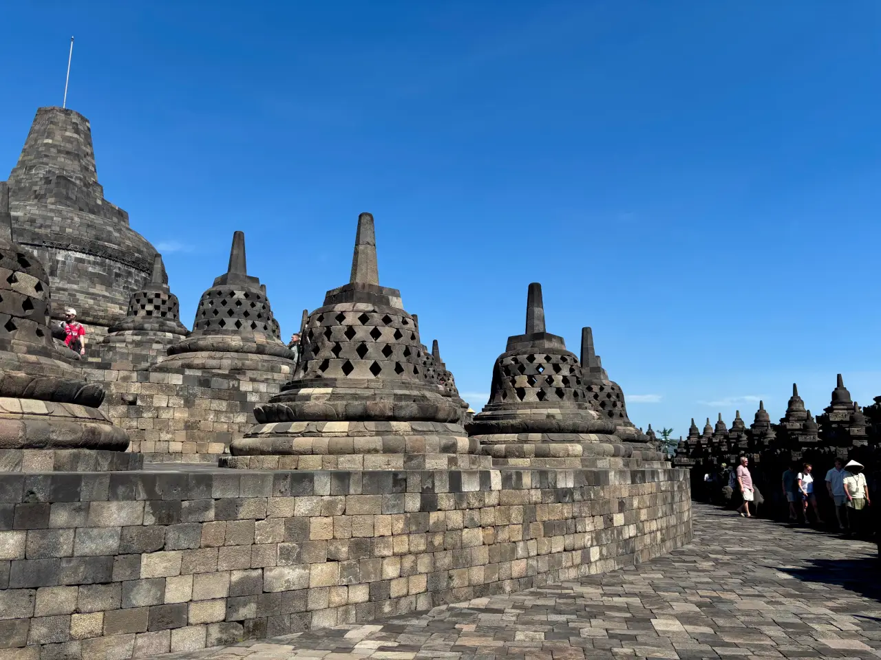 Indonesia aims for 17 million tourist arrivals in 2026, to focus on premium markets