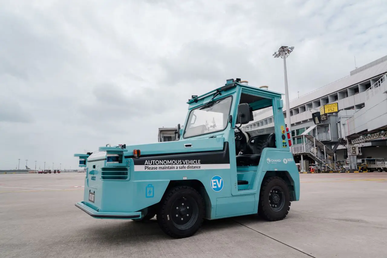 Changi Airport rolls out first fleet of driverless tractors for baggage handling