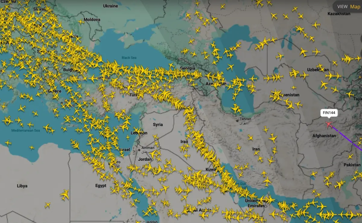 International airlines cancel or re-route flights to the Middle East amidst political tension