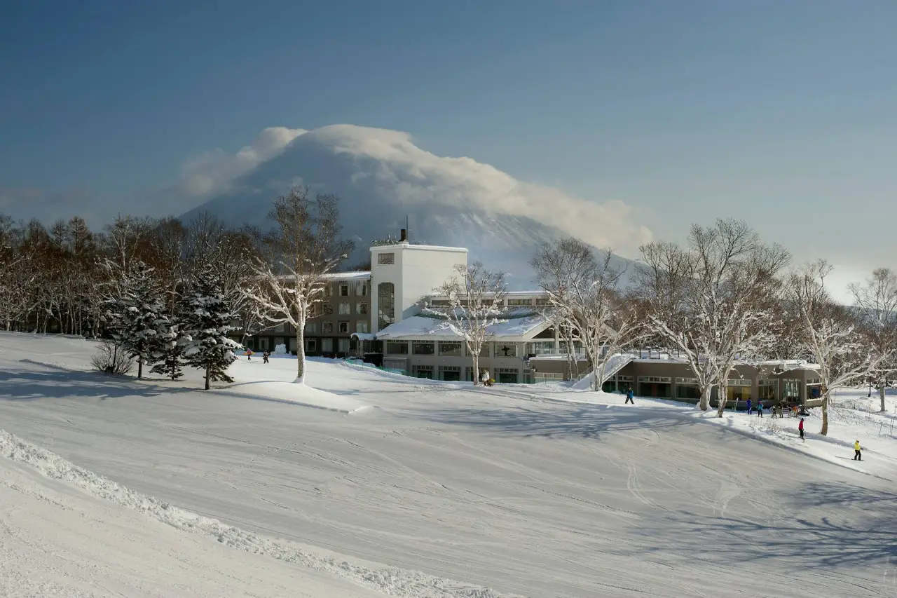 Hilton debuts Tapestry Collection in Japan by opening new ski resort in Niseko