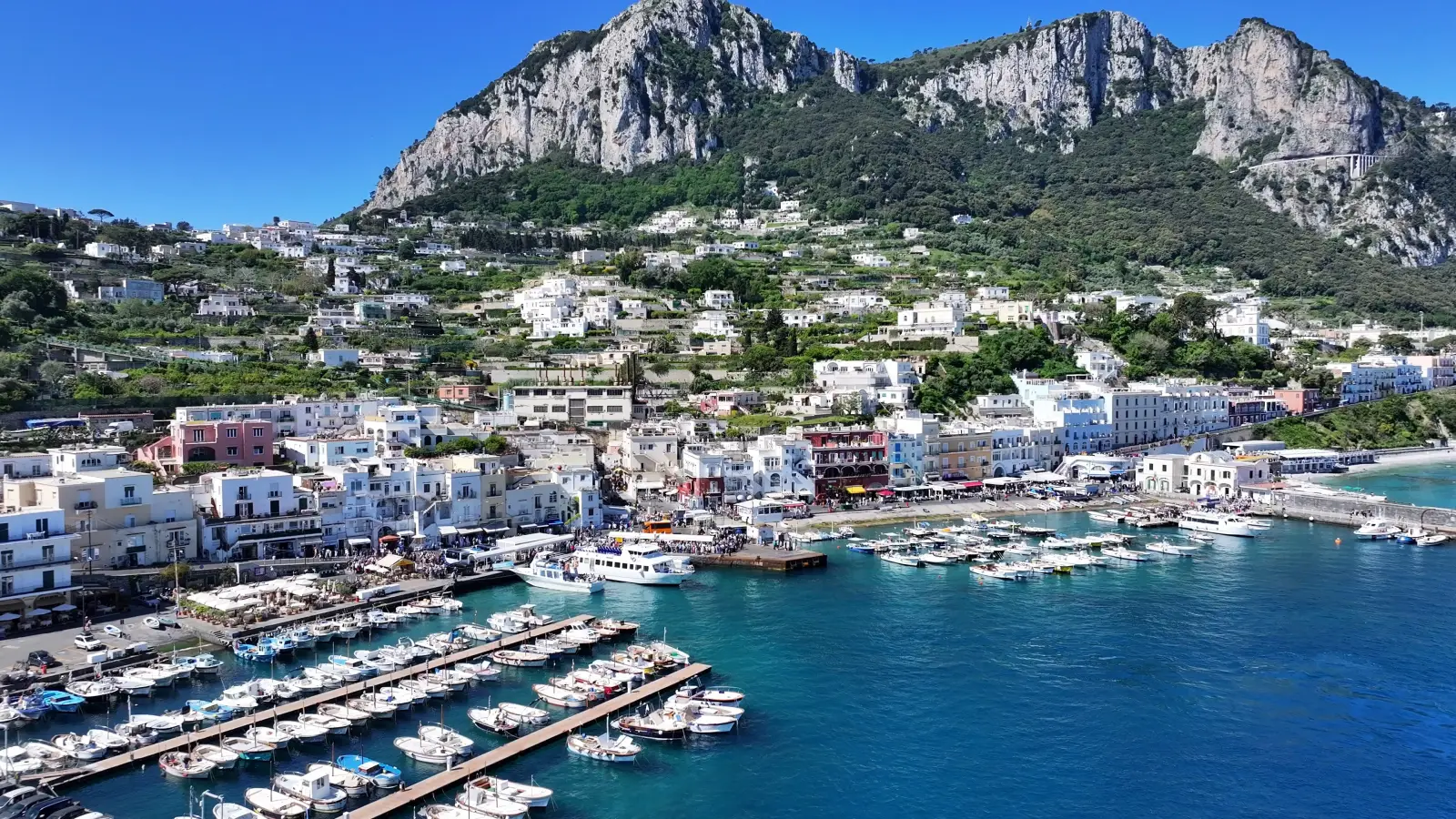 Capri Limits Tourist Group Sizes to 40 as Italy Steps Up Overtourism Controls