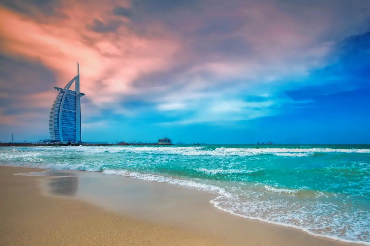 UAE to Cover Hotels for 20,000 Stranded Passengers After Dubai Airport Attack