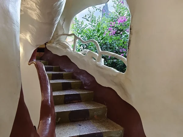 The Weird, Wild And Wonderful Crazy House In Da Lat, Vietnam 10 3d. inside staircase