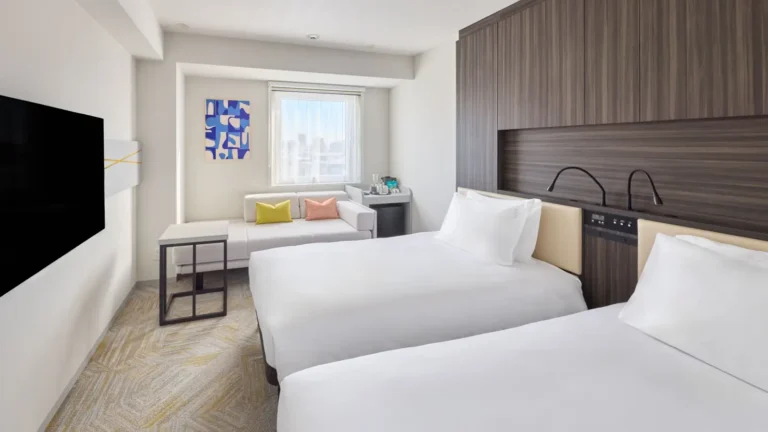 Twin guest room at Holiday Inn Express Sapporo Susukino featuring Generation 5 design