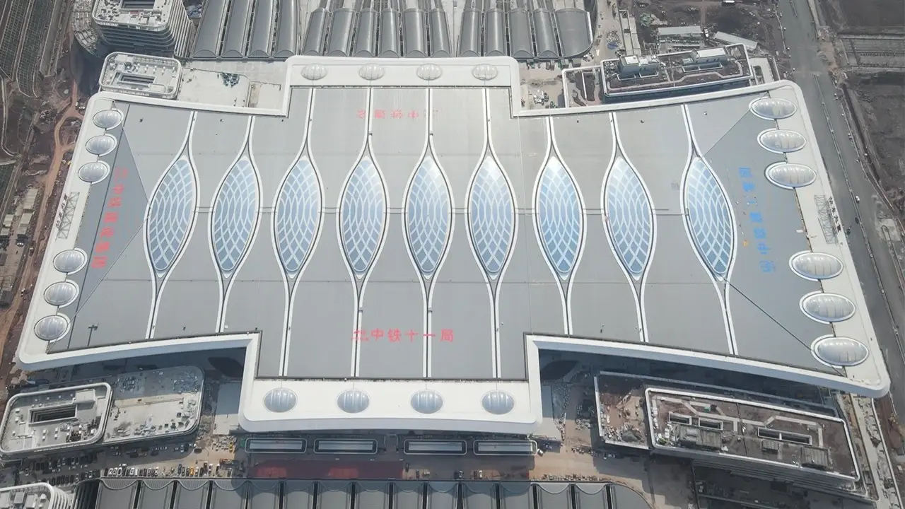 China Opens World’s Largest Railway Station in Chongqing