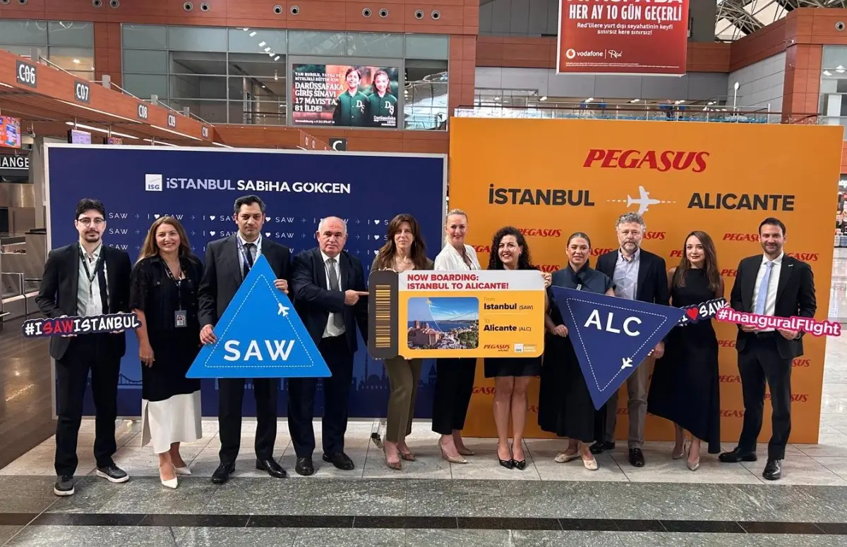 Pegasus Launches 4 Weekly Istanbul - Alicante Flights 7 Pegasus Airlines and Istanbul Sabiha Gokcen Airport officials celebrate the launch of direct flights between Istanbul and Alicante