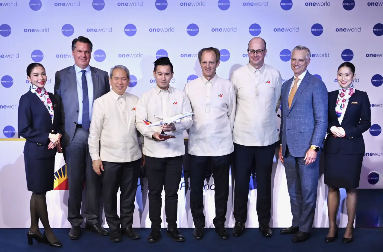 Philippine Airlines To Become Oneworld’s 16Th Member Airline In 2027 1 Philippine Airlines and oneworld executives pose during alliance signing ceremony in Rio de Janeiro