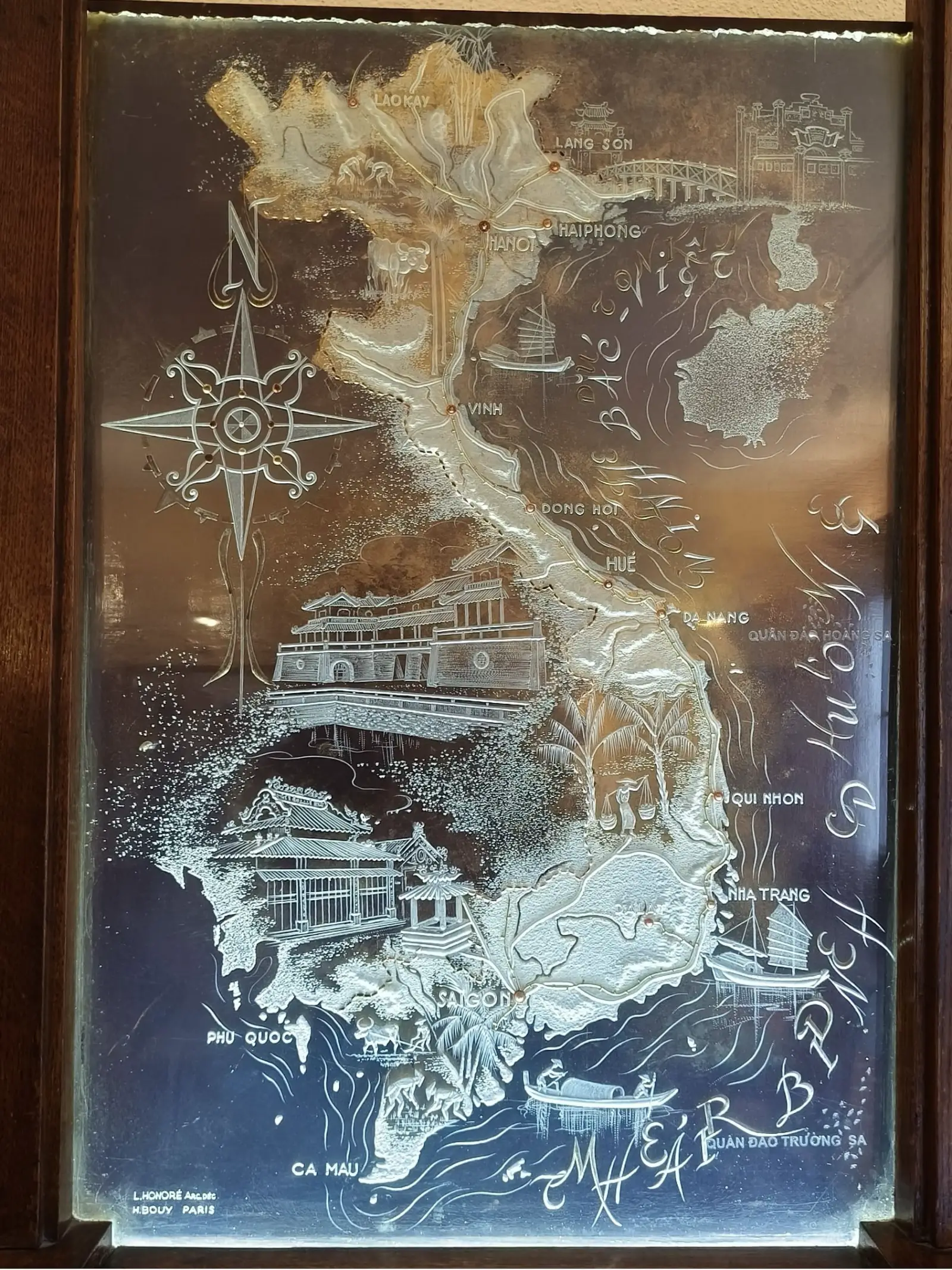 Memories From A Bygone Era: The Summer Holiday Villa Of Vietnam’s Last King 13 5 Glass map Dinh3 Vietnam