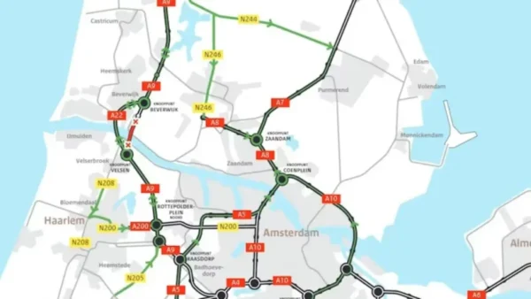 Home 3 Map showing diversion routes around the closed A9 Wijkertunnel near Amsterdam, with traffic redirected via the A10 Coentunnel and A22 Velsertunnel.
