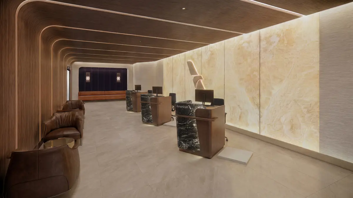 American Unveils Largest-Ever Admirals Club Lounge And Enhanced Flagship Services At Dfw 3 American Airlines Flagship check-in desks at DFW airport